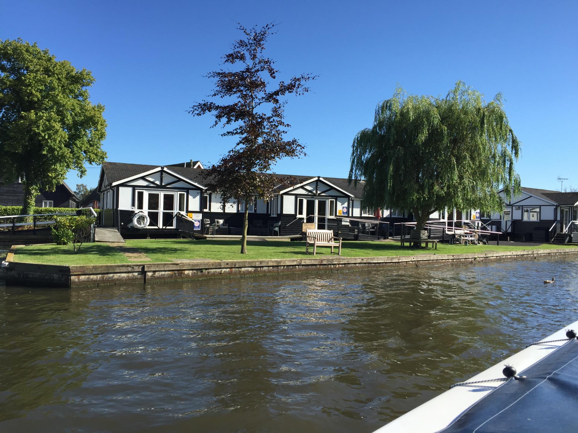 Riverside Lodge - King Line Cottages, Horning