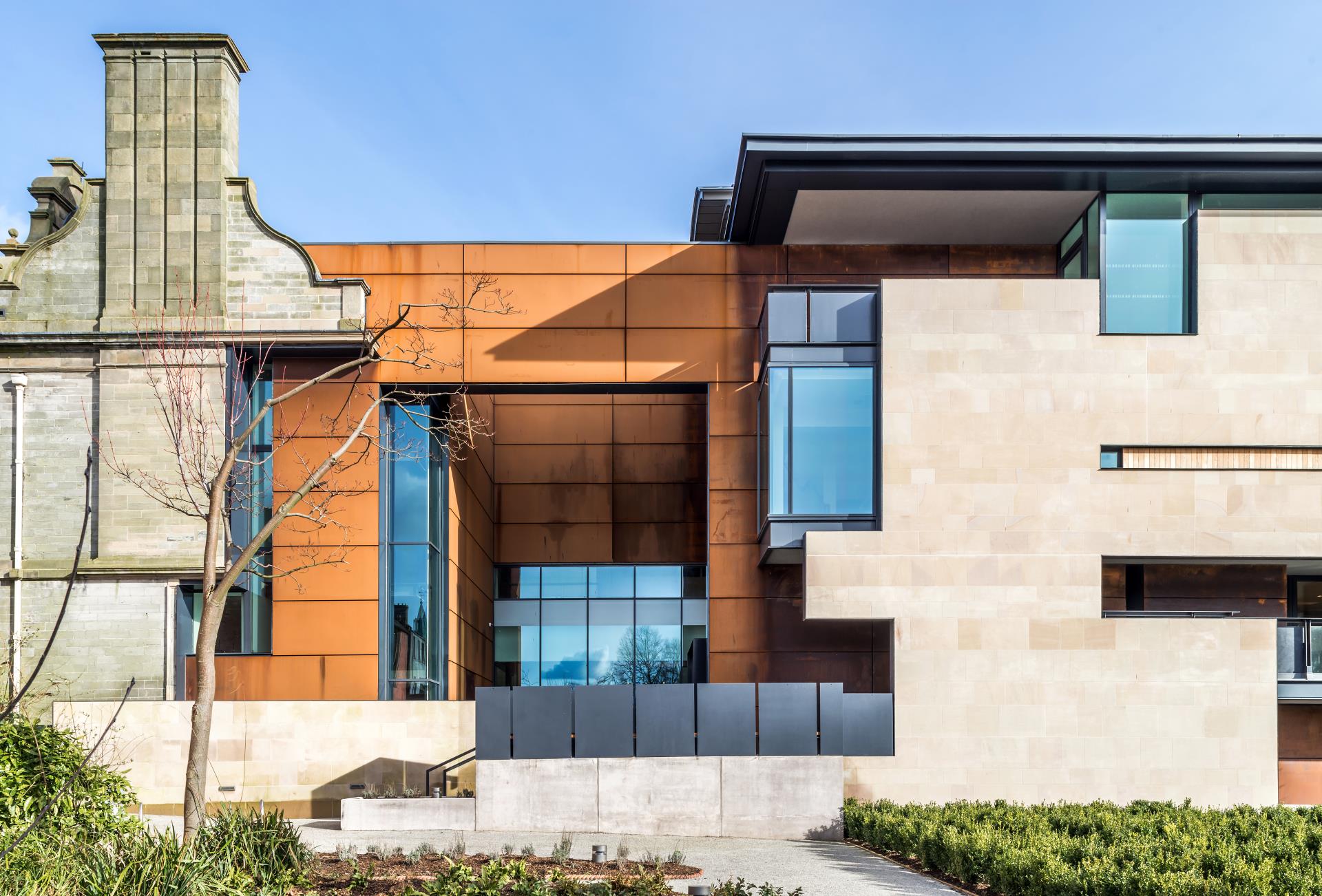 Picture of Dunfermline Carnegie Library & Galleries, Dunfermline