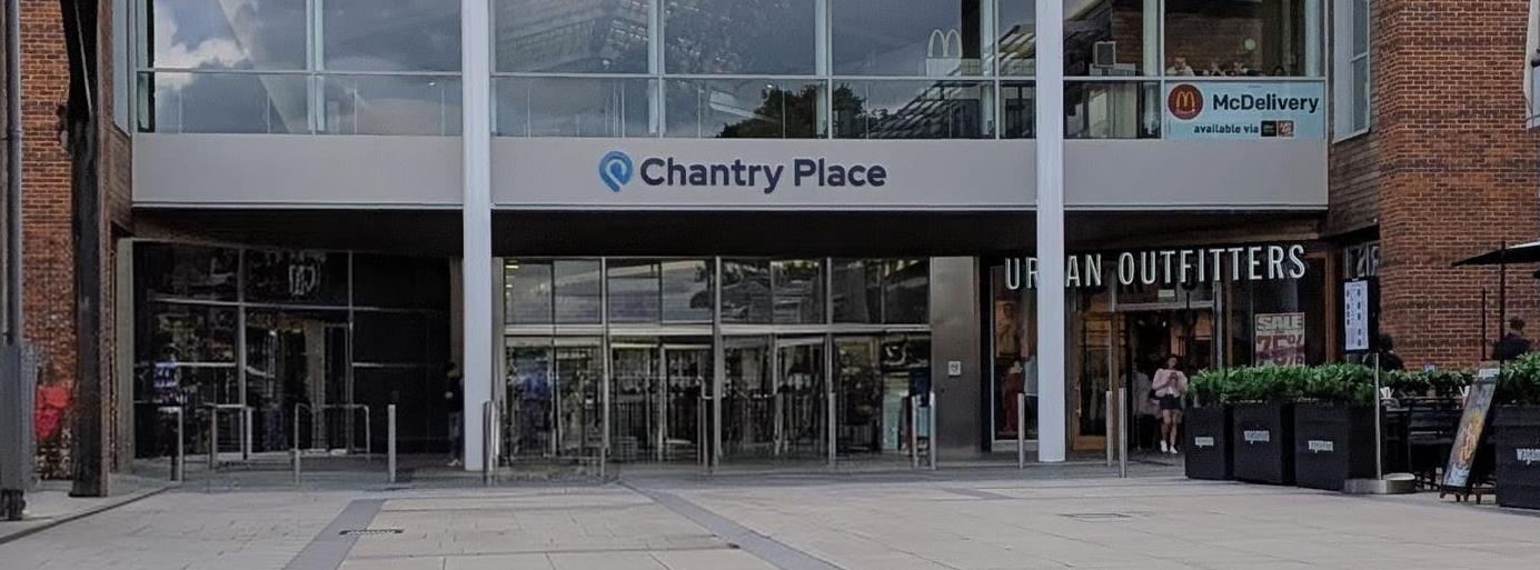 Image of step-free entrance/exit on Chantry Square