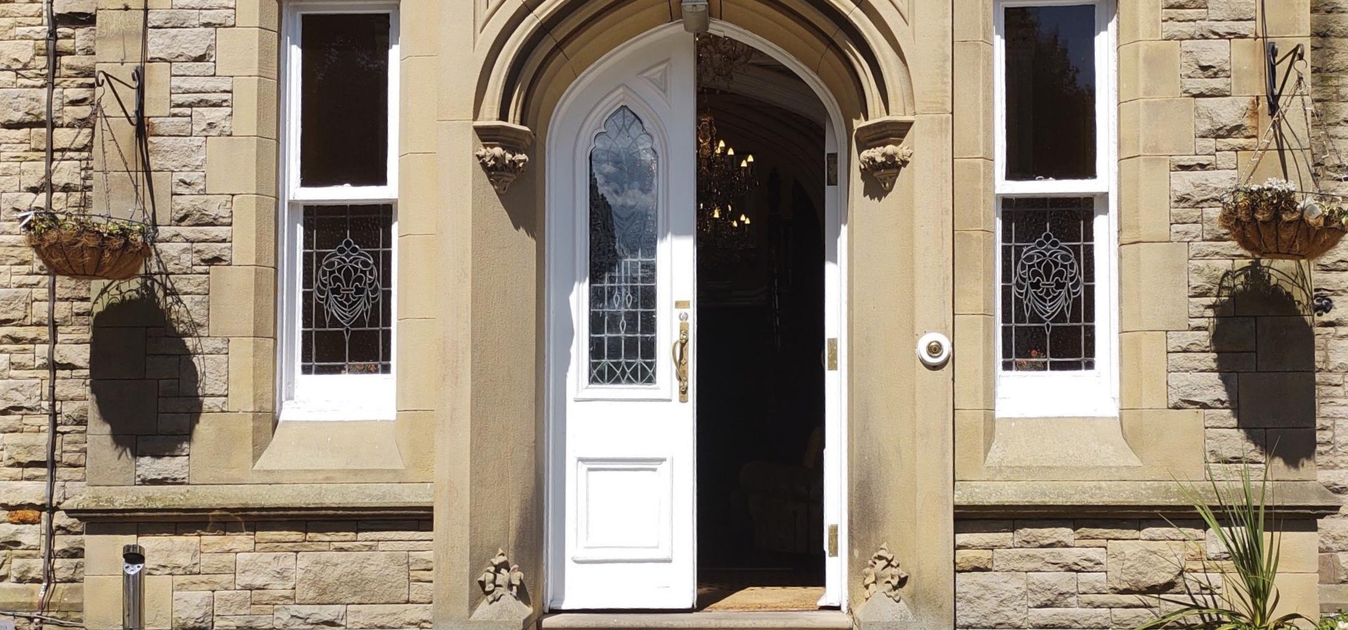 Picture of main hotel doorway