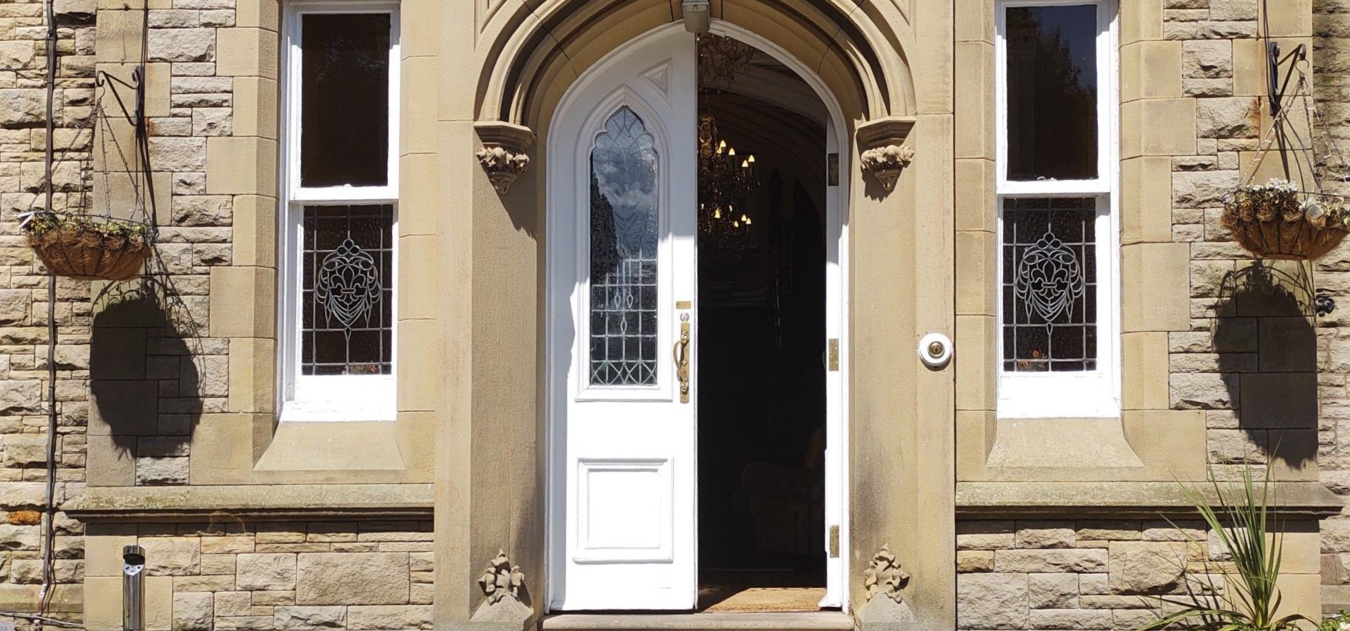 Picture of main hotel doorway