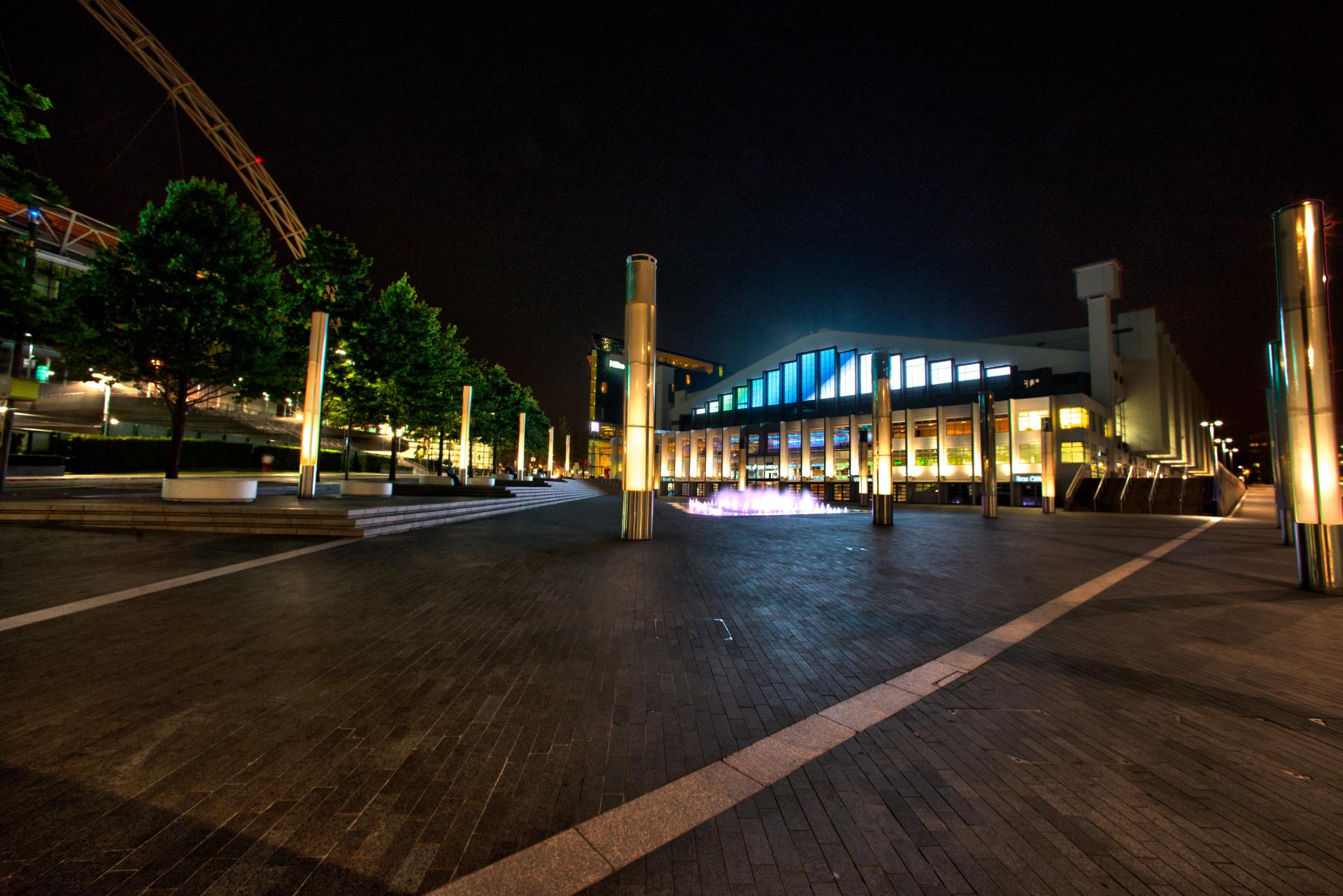 Picture of The SSE Arena, Wembley - By Night