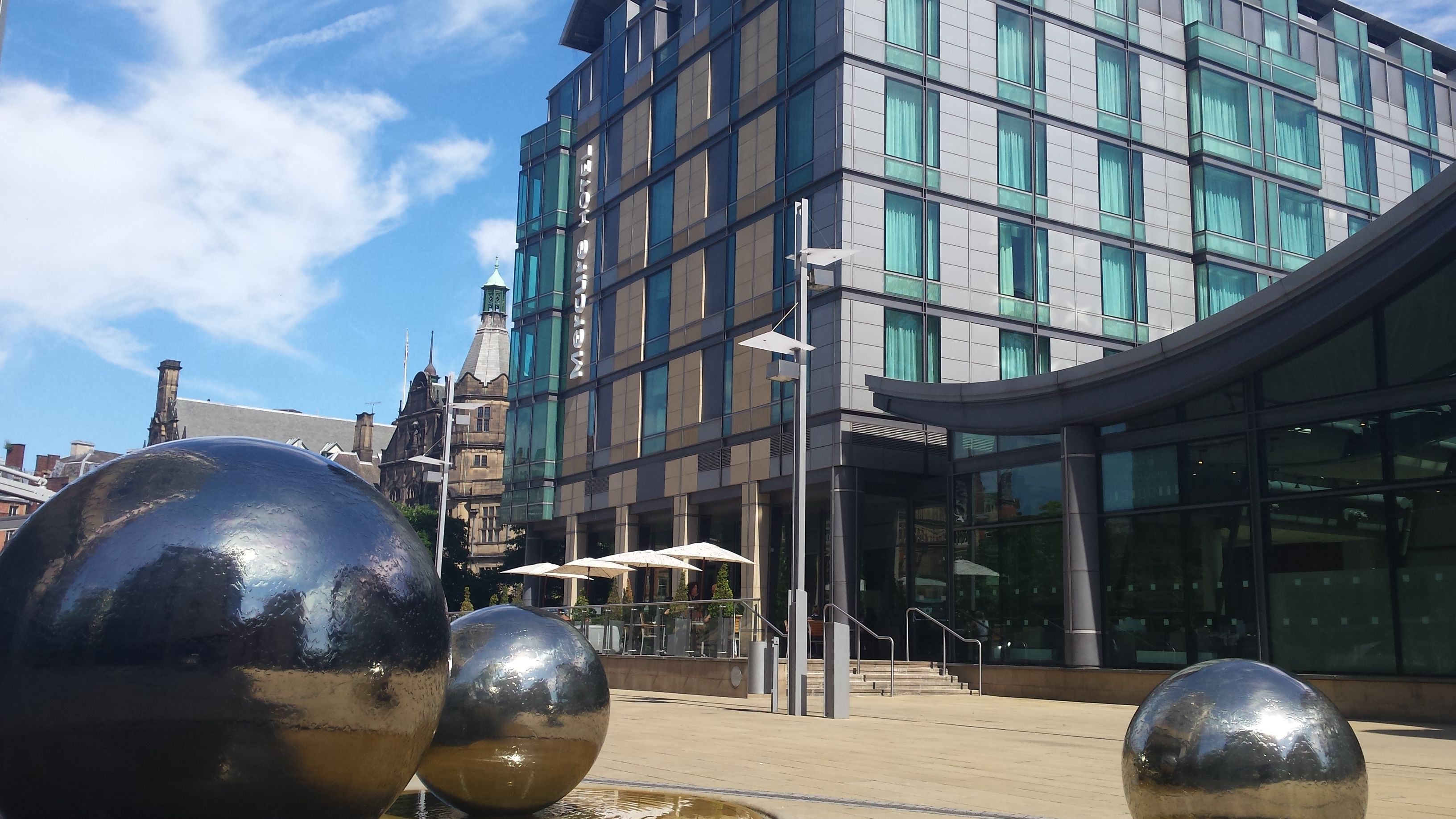 Picture of Mercure St Pauls Hotel and Spa, Sheffield - Front with Sculpture