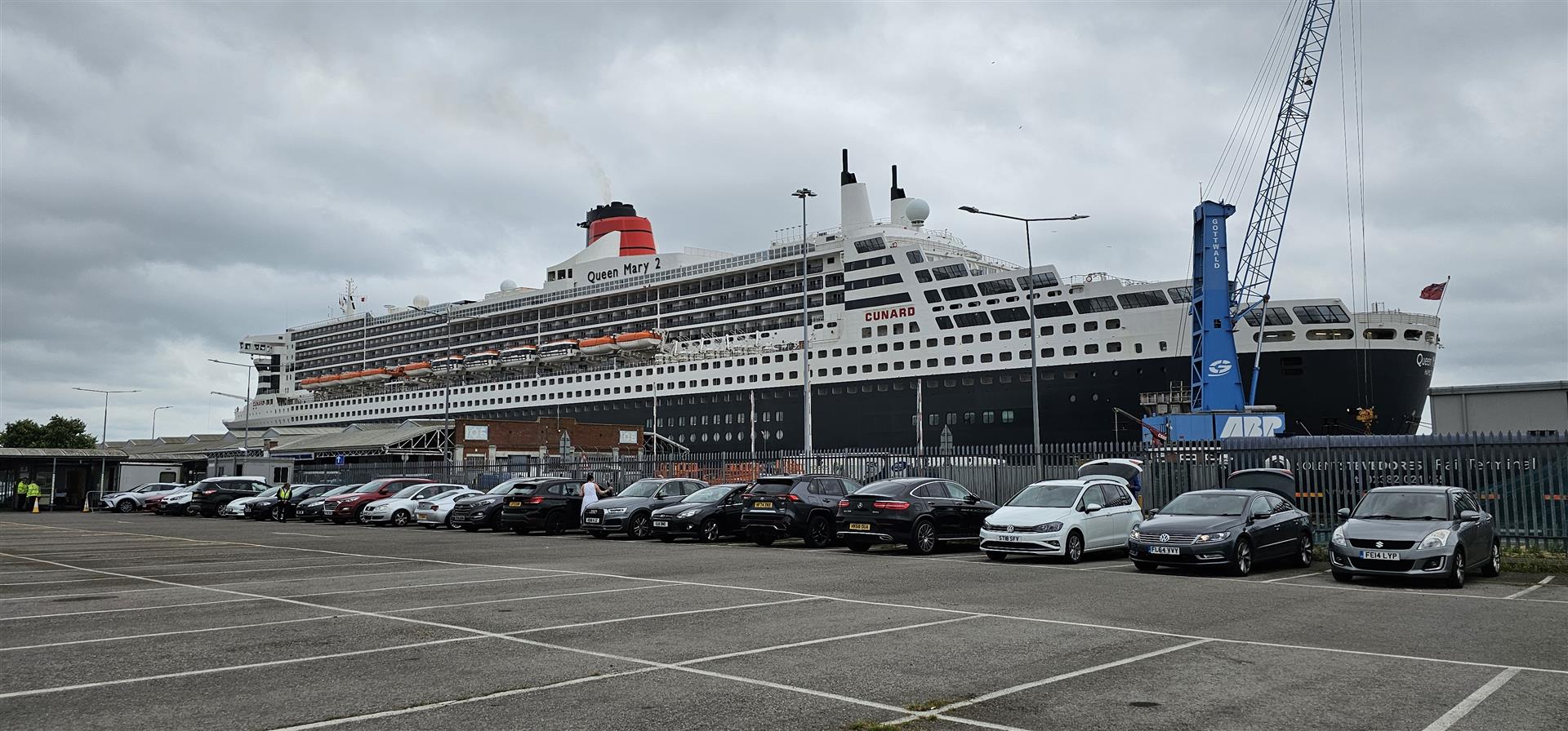 QM2 Southampton